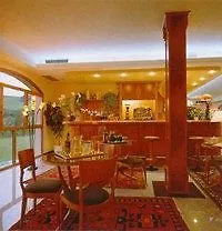 Отель Sporting 3*